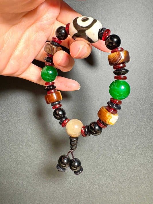 Dzi Bead Tibetan Jewelry Bracelet Three Eyes Spiritual Shield Harmony of Human and Earth and Heaven